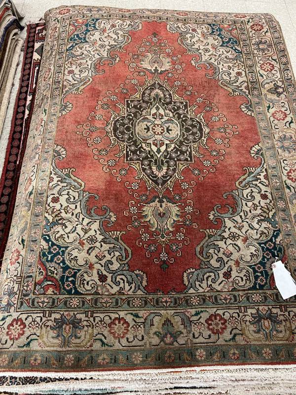 Rug Design: Tabriz Persian Rug#: 1330036 Rug Size: 4.7 ft x 6.2 ft Rug Design: Tabriz Persian Rug#: 1330036 Rug Size: 4.7 ft x 6.2 ft