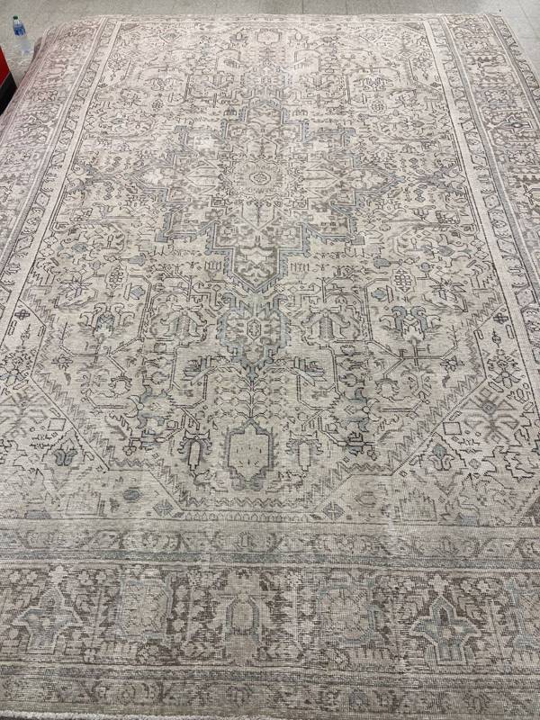 Rug Design: Tabriz Persian Rug#: 14979 Rug Size: 7.9 ft x 10.10 ft Rug Design: Tabriz Persian Rug#: 14979 Rug Size: 7.9 ft x 10.10 ft