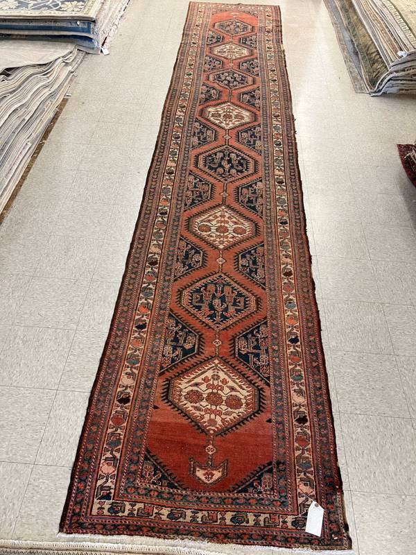 Rug Design: Heriz Persian Rug#: 2016569 Rug Size: 3.3 ft x17.4 ft Rug Design: Heriz Persian Rug#: 2016569 Rug Size: 3.3 ft x17.4 ft
