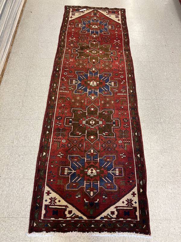 Rug Design: Heriz Persian Rug#: 2016580 Rug Size: 3.3 ft x10.3 ft Rug Design: Heriz Persian Rug#: 2016580 Rug Size: 3.3 ft x10.3 ft
