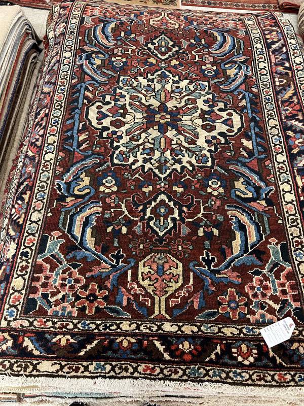 Rug Design: Bakhtiari Persian Rug#: 201665 Rug Size: 4.2 ft x 6.5 ft Rug Design: Bakhtiari Persian Rug#: 201665 Rug Size: 4.2 ft x 6.5 ft