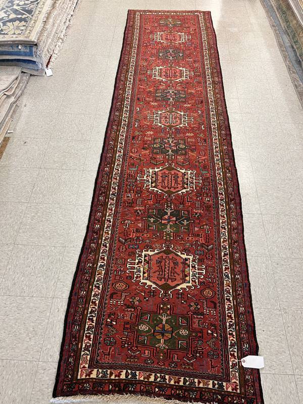 Rug Design: Heriz Persian Rug#: 2016677 Rug Size: 3.2 ft x12.9 ft Rug Design: Heriz Persian Rug#: 2016677 Rug Size: 3.2 ft x12.9 ft