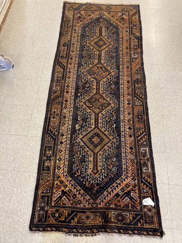 Rug Design: Hashtrood Persian Rug#: 201669 Rug Size: 3.2 ft x8.4 ft Rug Design: Hashtrood Persian Rug#: 201669 Rug Size: 3.2 ft x8.4 ft