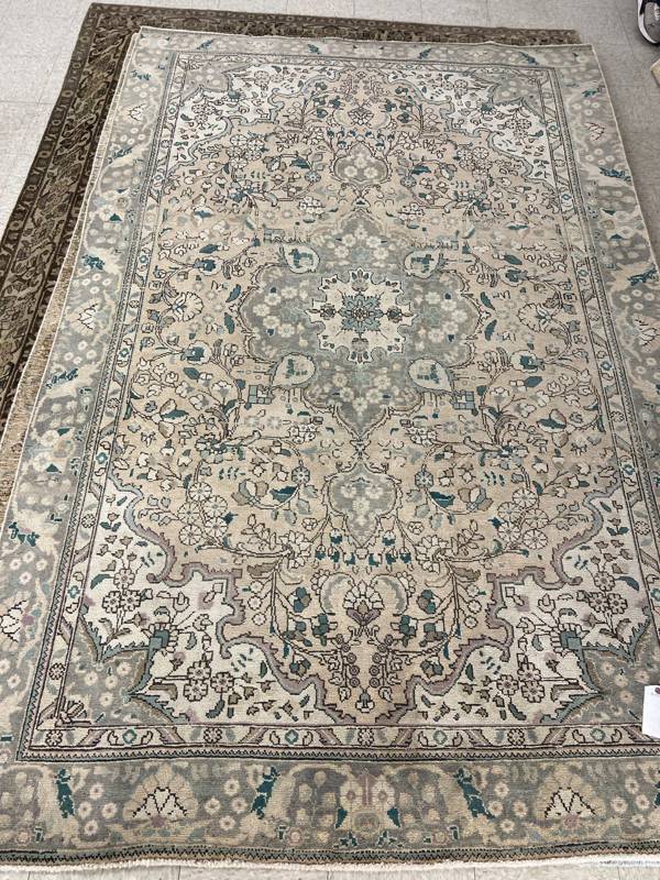 Rug Design: Tabriz Persian Rug#: 202124 Rug Size: 6 ft x9.4 ft Rug Design: Tabriz Persian Rug#: 202124 Rug Size: 6 ft x9.4 ft