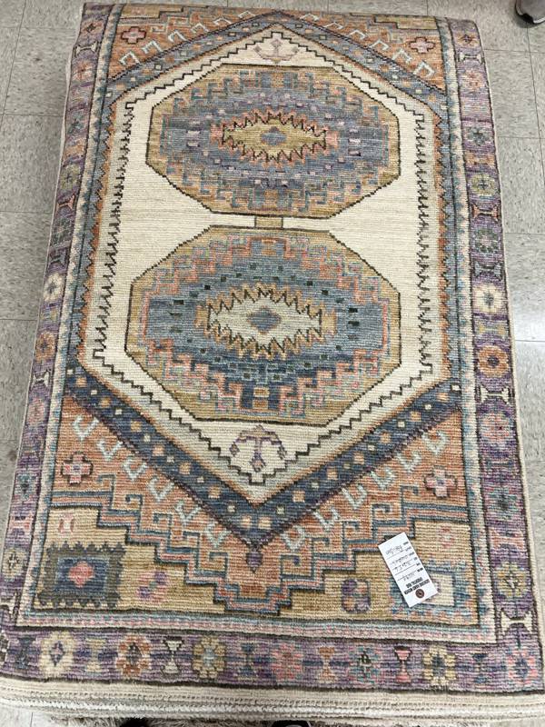 Rug Design: Oushak Pakistan Rug#: 4049 Rug Size: 3.2 ft x5.6 ft Rug Design: Oushak Pakistan Rug#: 4049 Rug Size: 3.2 ft x5.6 ft
