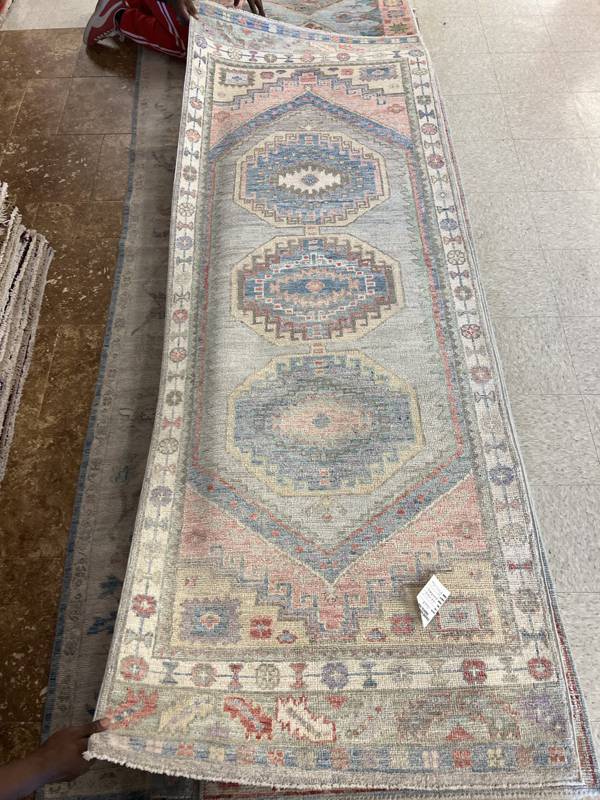 Rug Design: Oushak Pakistan Rug#: 4069 Rug Size: 3.1 ft x8.5 ft Rug Design: Oushak Pakistan Rug#: 4069 Rug Size: 3.1 ft x8.5 ft