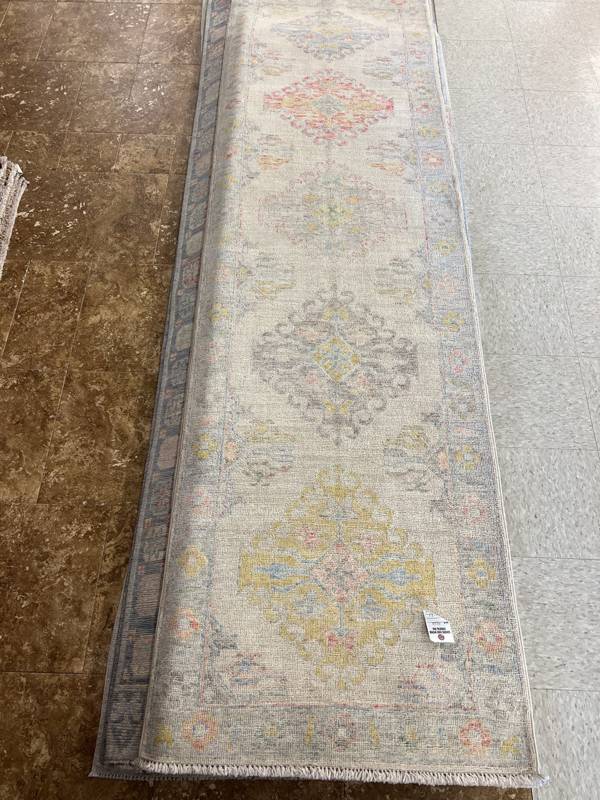 Rug Design: Oushak Pakistan Rug#: 4122 Rug Size: 2.8 ft x8.1 ft Rug Design: Oushak Pakistan Rug#: 4122 Rug Size: 2.8 ft x8.1 ft