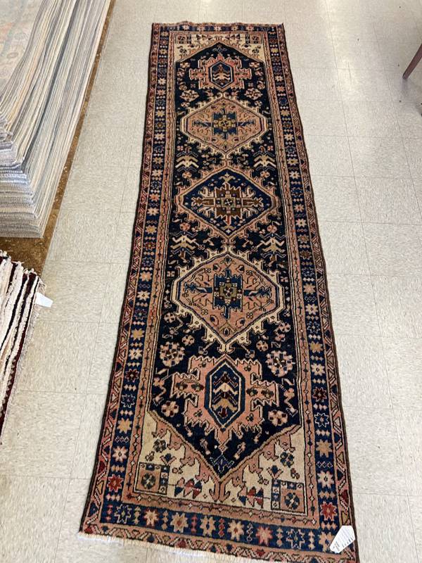 Rug Design: Heriz Persian Rug#: 4311 Rug Size: 3 ft x10 ft Rug Design: Heriz Persian Rug#: 4311 Rug Size: 3 ft x10 ft