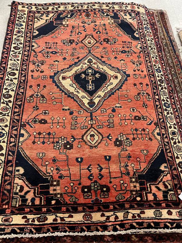Rug Design: Hamedan Persian Rug#: 5167 Rug Size: 4.3 ft x 6.2 ft Rug Design: Hamedan Persian Rug#: 5167 Rug Size: 4.3 ft x 6.2 ft