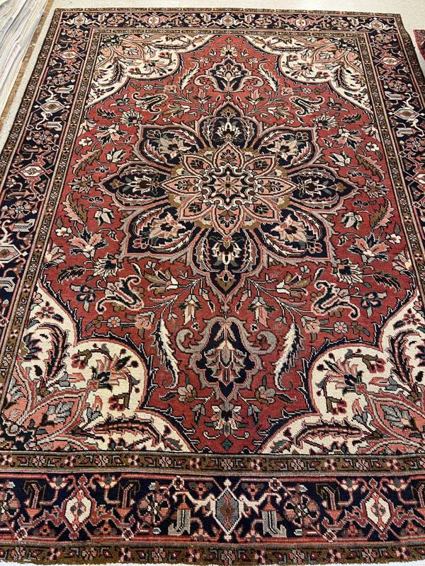Rug Design: Serapi Persian Rug#: 5268 Rug Size: 8.1 ft x 11.3 ft Rug Design: Serapi Persian Rug#: 5268 Rug Size: 8.1 ft x 11.3 ft