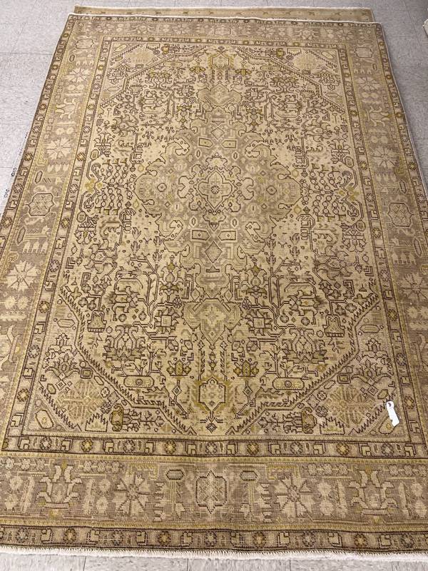 Rug Design: Tabriz Persian Rug#: 5407 Rug Size: 6.4 ft x9.7 ft Rug Design: Tabriz Persian Rug#: 5407 Rug Size: 6.4 ft x9.7 ft