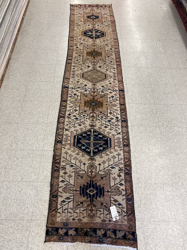 Rug Design: Heriz Persian Rug#: 55008 Rug Size: 2.6 ft x11.6ft Rug Design: Heriz Persian Rug#: 55008 Rug Size: 2.6 ft x11.6ft