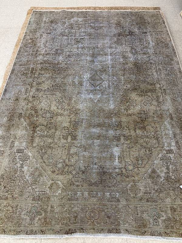 Rug Design: Tabriz Persian Rug#: 5501 Rug Size: 6.5 ft x9.4 ft Rug Design: Tabriz Persian Rug#: 5501 Rug Size: 6.5 ft x9.4 ft