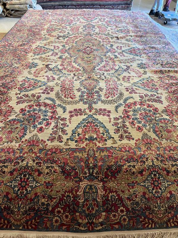 Rug Design: Kerman Persian Rug#: 551146 Rug Size: 9.8 ft x 16.3 ft Rug Design: Kerman Persian Rug#: 551146 Rug Size: 9.8 ft x 16.3 ft