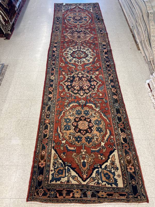 Rug Design: Heriz Persian Rug#: 5557 Rug Size: 4.1 ft x15.6 ft Rug Design: Heriz Persian Rug#: 5557 Rug Size: 4.1 ft x15.6 ft