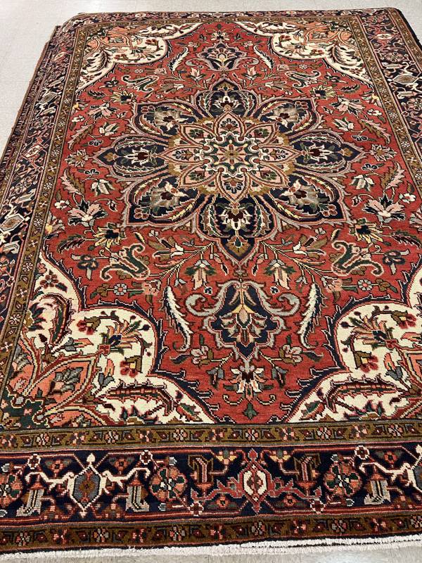 Rug Design: Serapi Persian Rug#: 5688 Rug Size: 8.3 ft x 11.2 t Rug Design: Serapi Persian Rug#: 5688 Rug Size: 8.3 ft x 11.2 t