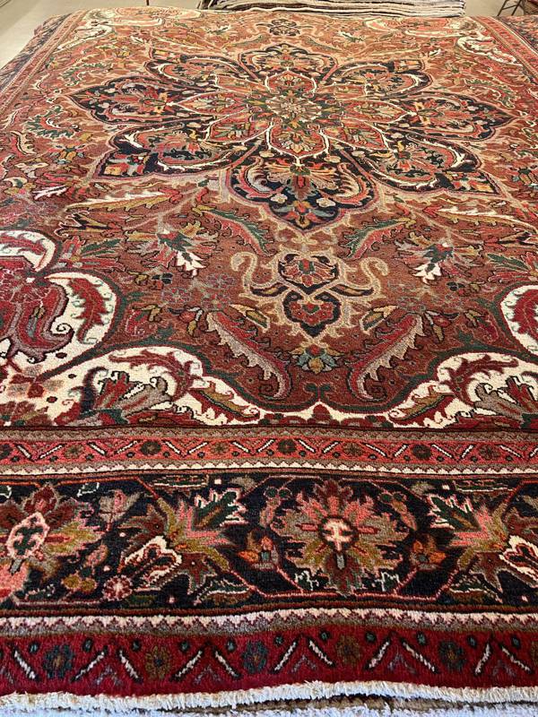 Rug Design: Heriz Persian Rug#: 5900 Rug Size: 9.10 ft x 13 ft Rug Design: Heriz Persian Rug#: 5900 Rug Size: 9.10 ft x 13 ft