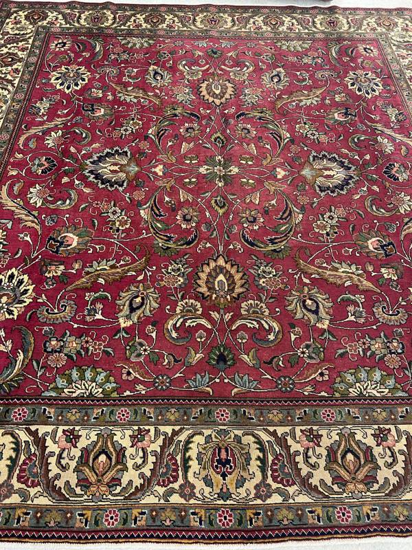 Rug Design: Tabriz Persian Rug#: 600172 Rug Size: 10.7 ft x11.5 ft Rug Design: Tabriz Persian Rug#: 600172 Rug Size: 10.7 ft x11.5 ft