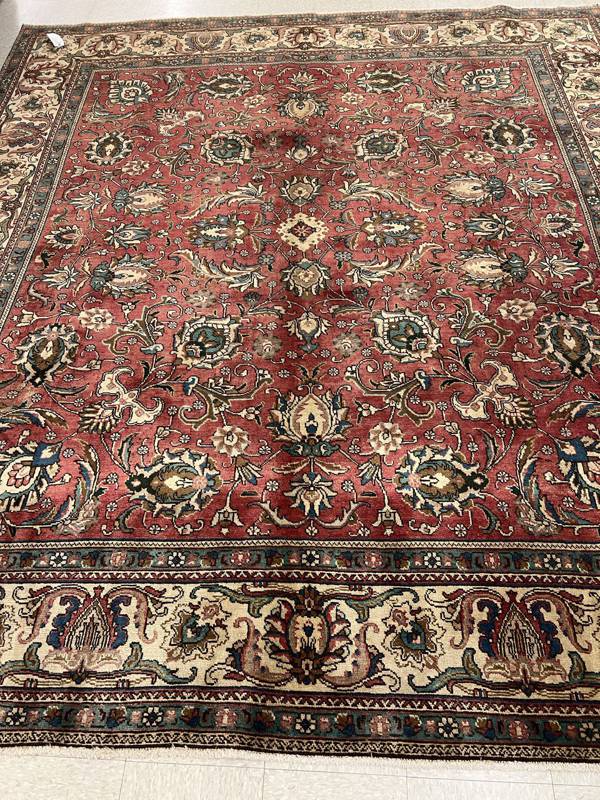 Rug Design: Tabriz Persian Rug#: 600261 Rug Size: 9.11 ft x11.5 ft Rug Design: Tabriz Persian Rug#: 600261 Rug Size: 9.11 ft x11.5 ft