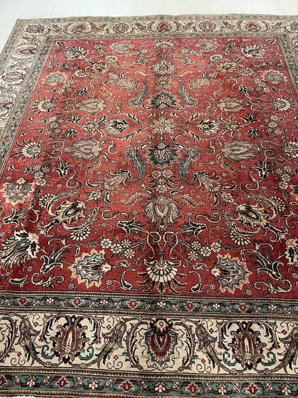 Rug Design: Tabriz Persian Rug#: 600435 Rug Size: 9.10 ft x10.10 ft Rug Design: Tabriz Persian Rug#: 600435 Rug Size: 9.10 ft x10.10 ft