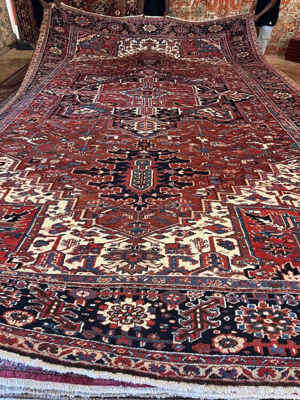 Rug Design: Heriz Persian Rug#: 60128 Rug Size: 12 ft x 18 ft Rug Design: Heriz Persian Rug#: 60128 Rug Size: 12 ft x 18 ft