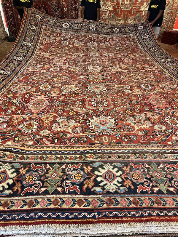 Rug Design: Mahal Persian Rug#: 7009 Rug Size: 11.6 ft x 16.8 ft Rug Design: Mahal Persian Rug#: 7009 Rug Size: 11.6 ft x 16.8 ft