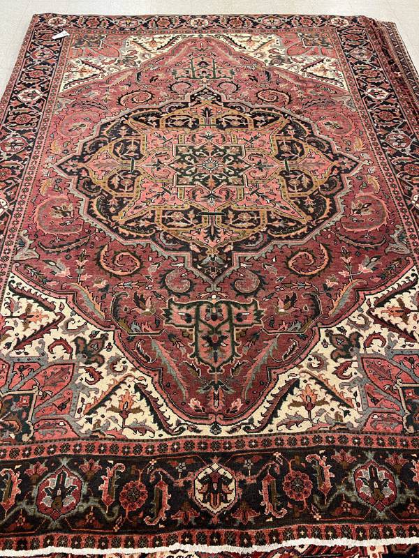 Rug Design: Heriz Persian Rug#: 7217 Rug Size: 7.10 ft x 10.8 ft Rug Design: Heriz Persian Rug#: 7217 Rug Size: 7.10 ft x 10.8 ft