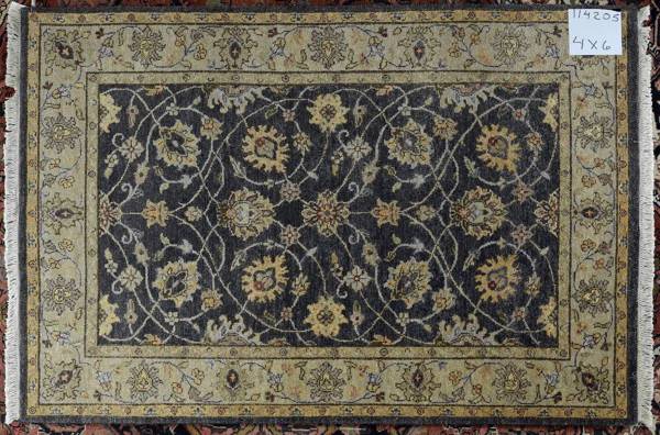 Rug#: 114205 Rug Size: 4 ft x 6 ft Rug#: 114205 Rug Size: 4 ft x 6 ft