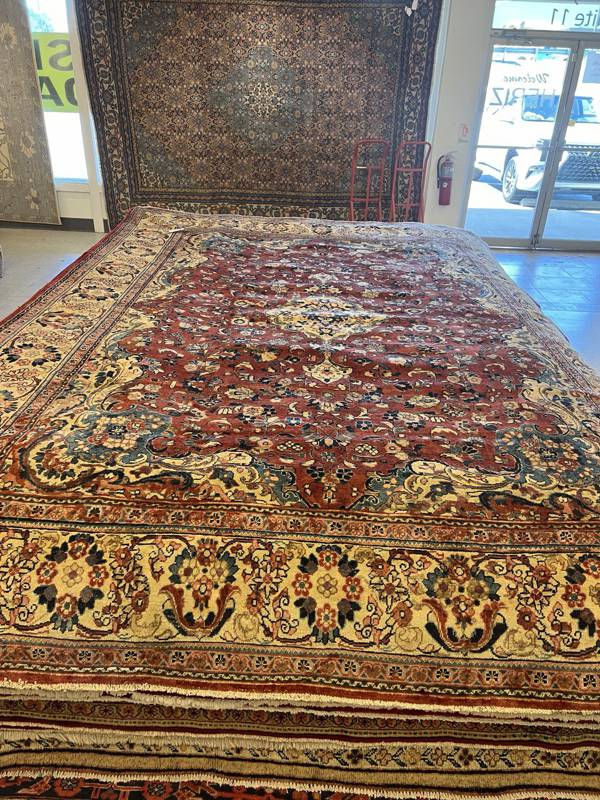 Rug Design: Tabriz Persian Rug#: 1027 Rug Size: 9.7 ft x 13.3 ft Rug Design: Tabriz Persian Rug#: 1027 Rug Size: 9.7 ft x 13.3 ft